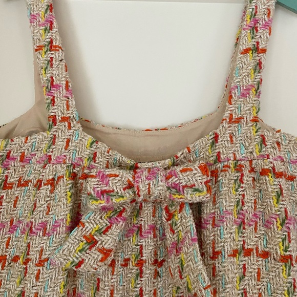 Tweed mini dress with bow detail in the back - Picture 6 of 7